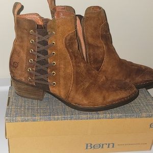 Born Rust color western bootie, Women's Size 9